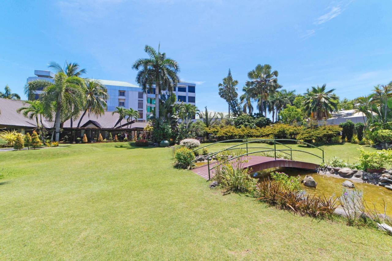 Hotel Reddoorz Premium @ The Ritz Garden Oases Davao Zewnętrze zdjęcie