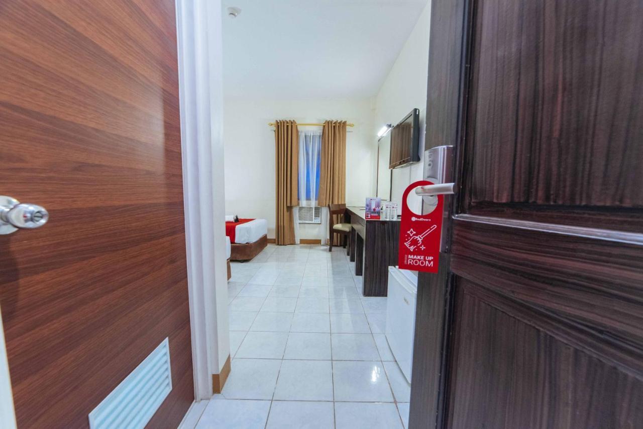 Hotel Reddoorz Premium @ The Ritz Garden Oases Davao Zewnętrze zdjęcie