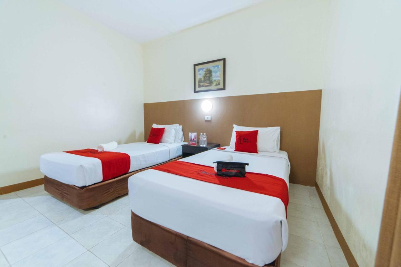 Hotel Reddoorz Premium @ The Ritz Garden Oases Davao Zewnętrze zdjęcie