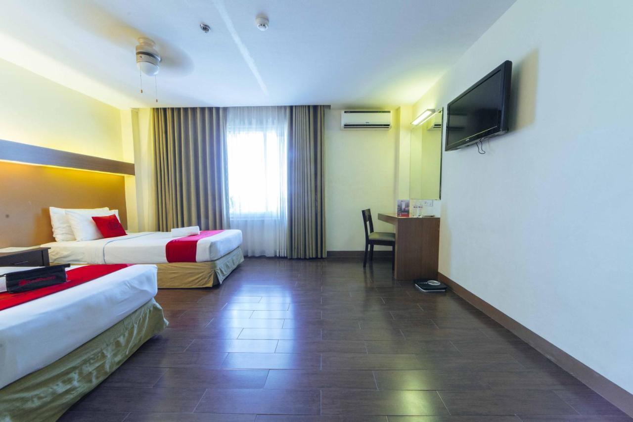 Hotel Reddoorz Premium @ The Ritz Garden Oases Davao Zewnętrze zdjęcie