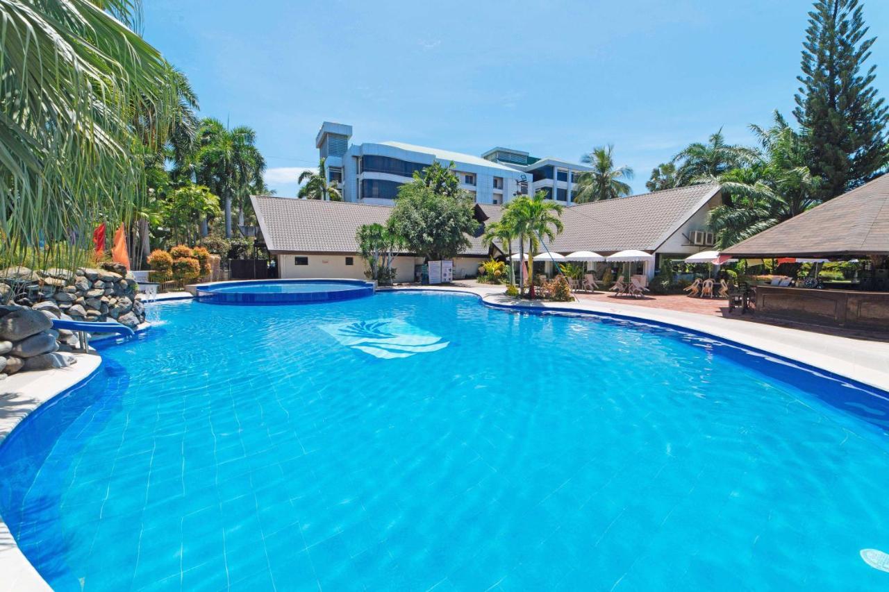 Hotel Reddoorz Premium @ The Ritz Garden Oases Davao Zewnętrze zdjęcie