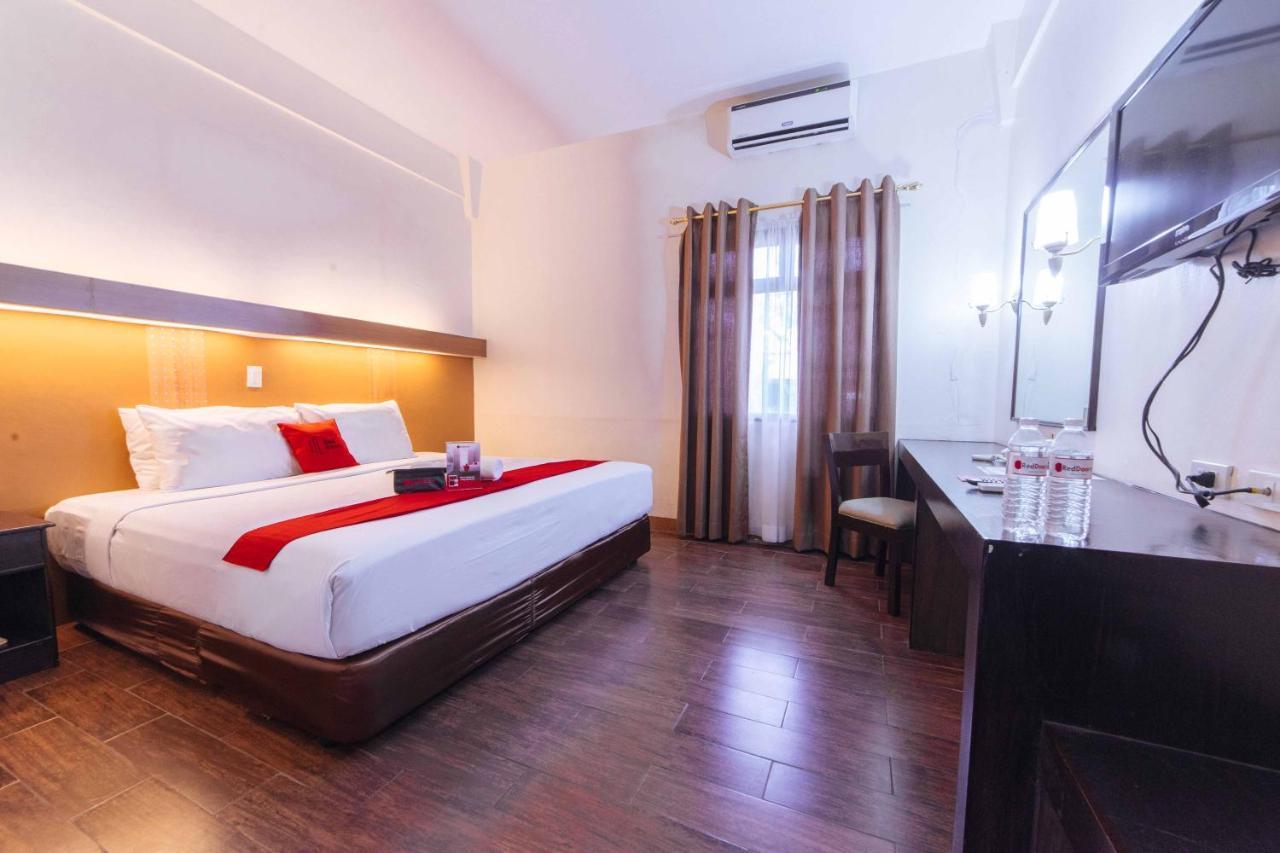 Hotel Reddoorz Premium @ The Ritz Garden Oases Davao Zewnętrze zdjęcie