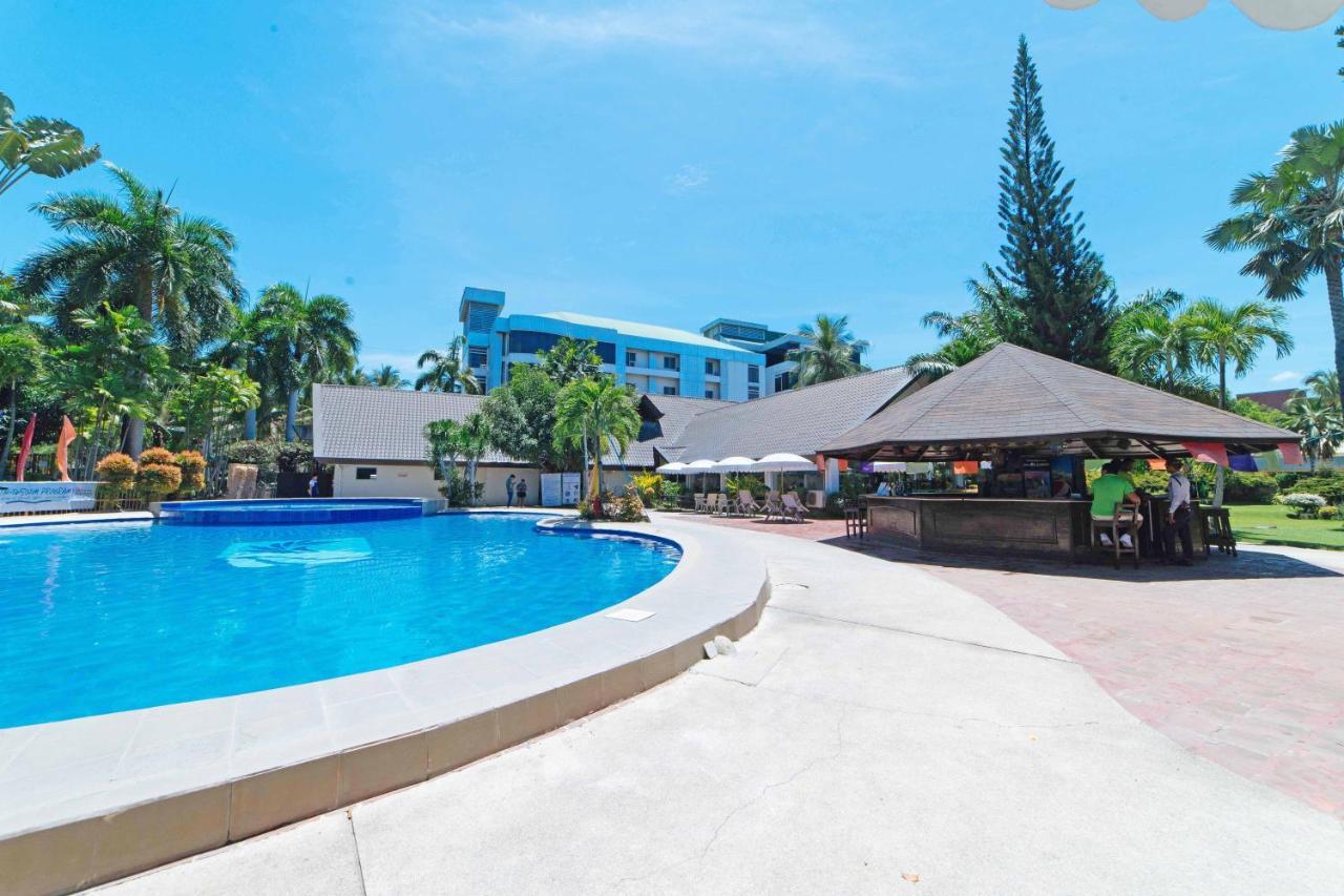 Hotel Reddoorz Premium @ The Ritz Garden Oases Davao Zewnętrze zdjęcie