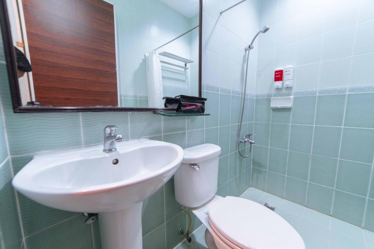 Hotel Reddoorz Premium @ The Ritz Garden Oases Davao Zewnętrze zdjęcie