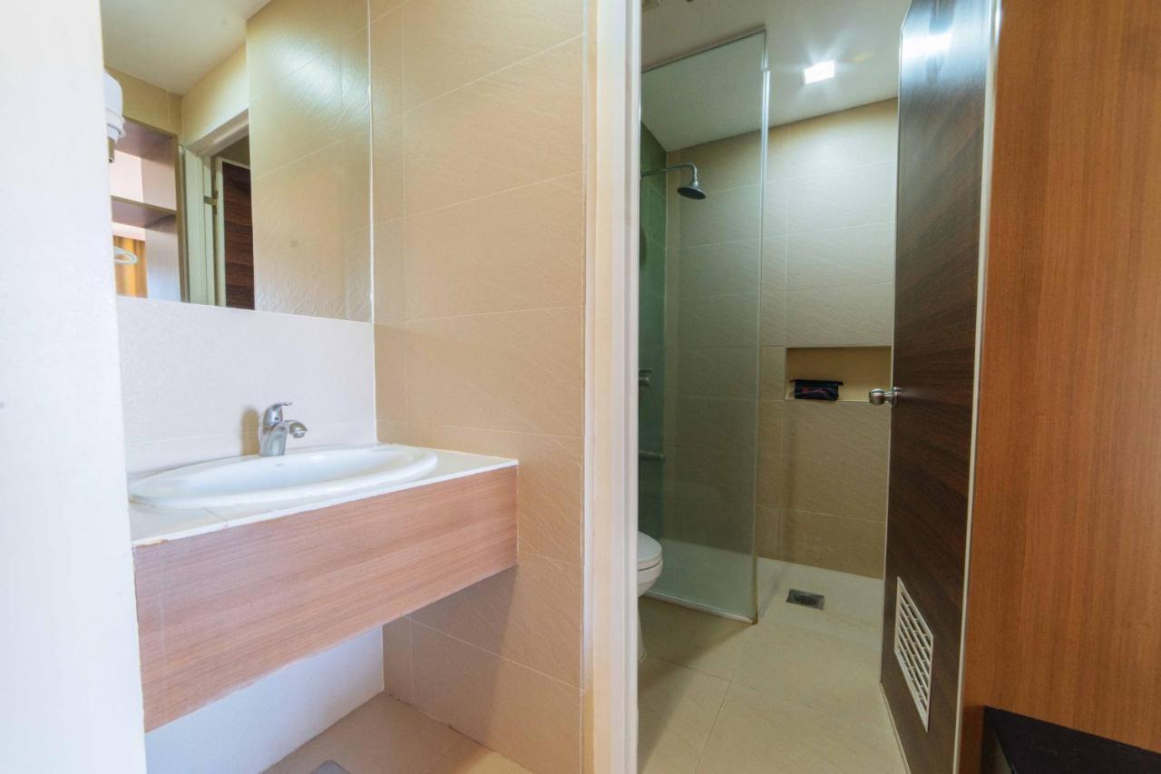 Hotel Reddoorz Premium @ The Ritz Garden Oases Davao Zewnętrze zdjęcie