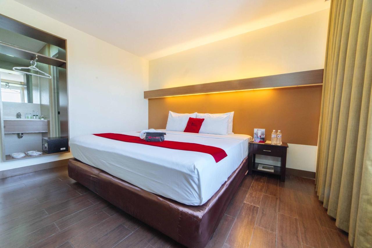 Hotel Reddoorz Premium @ The Ritz Garden Oases Davao Zewnętrze zdjęcie