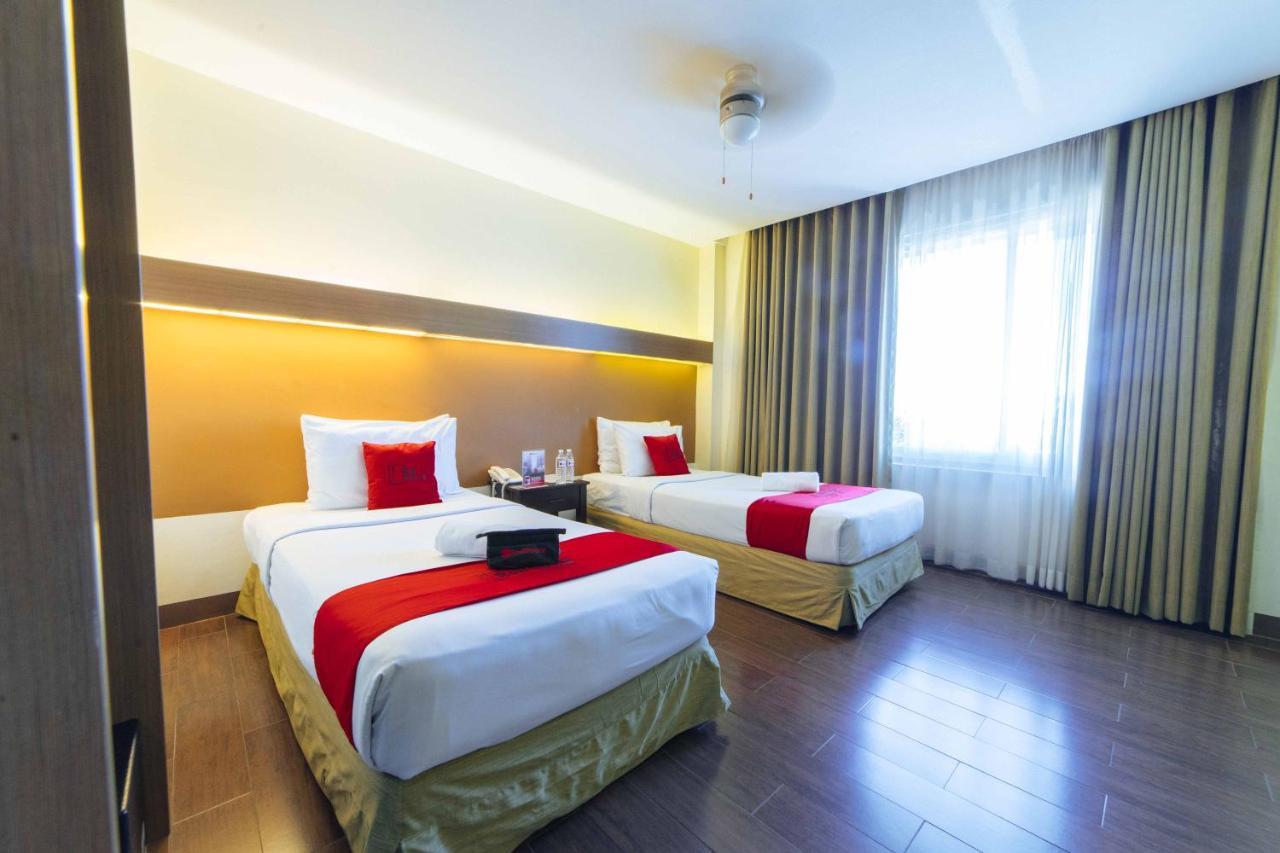 Hotel Reddoorz Premium @ The Ritz Garden Oases Davao Zewnętrze zdjęcie